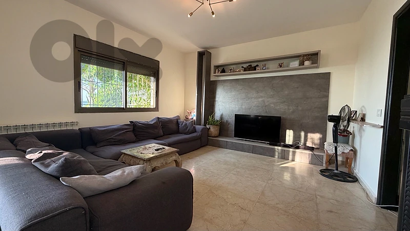 Apartment with terrace in Mazraet yachouh