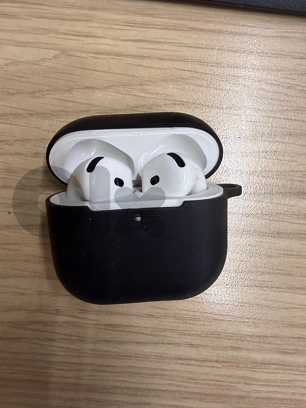 airpod 4 like new