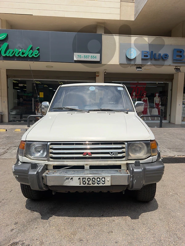 Mitsubishi Pajero 1993 v6 3000