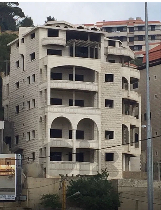 New Building 6Floors Baalchmai Facing Highway Aley Bhamdoun