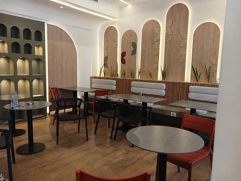 Shop for Rent in Hamraمحل للإيجار في الحمرا Shop for Rent in Hamraمحل للإيجار في الحمرا