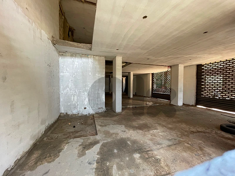 Shop for Sale - Verdunعقار تجاري للبيع - فردان