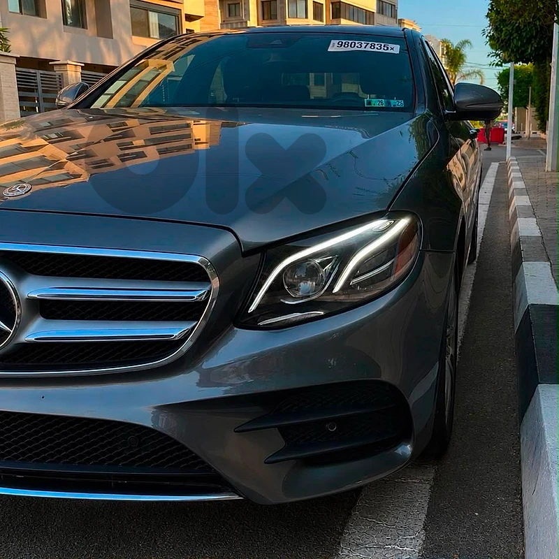 Mercedes-Benz E-Class 2018 very clean claen car fax 4 Matic