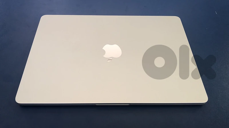 Macbook Air M2  2022 13.6" USED LIKE NEW