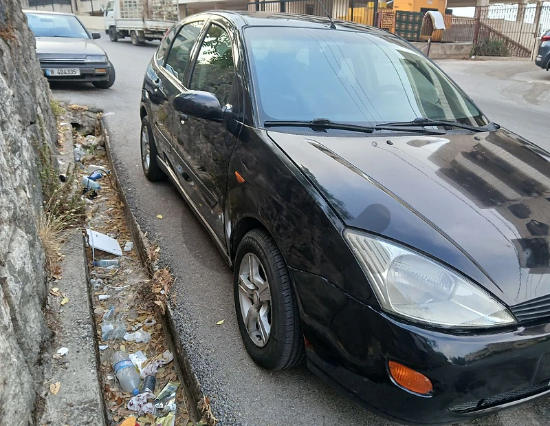 Ford. foucs.  2001.