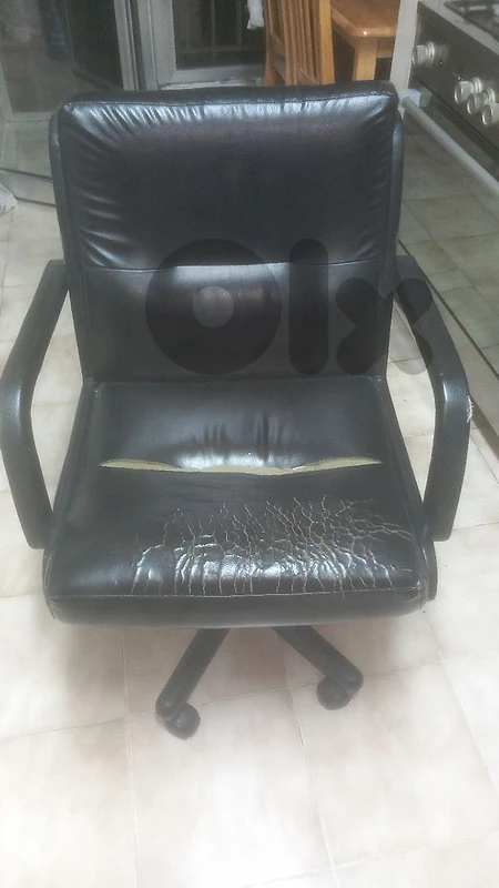 big office chairكرسي مكتب كبير