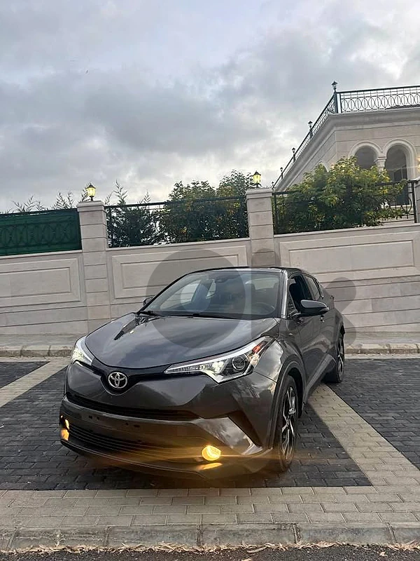 Toyota C-HR XLE 2018