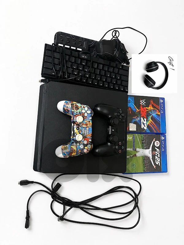 للتواصل عبر واتس اب رجاءً 70989172 انضف ps4 بي لبنان ❤️