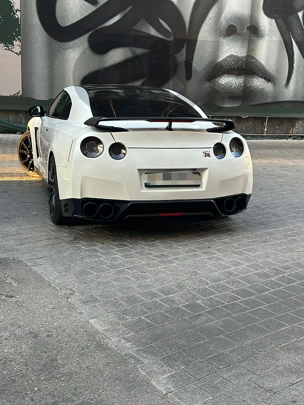 Nissan GT-R skyline 2016  black edition