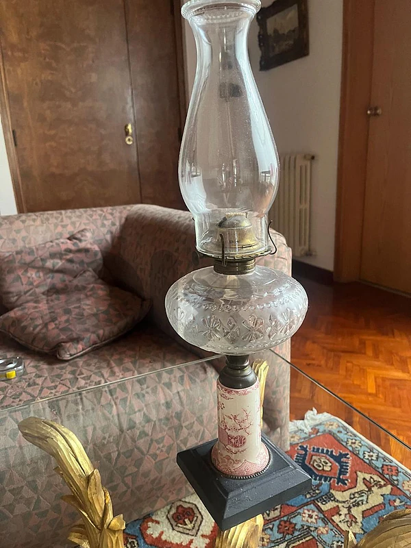 Antique oil lamp for sale