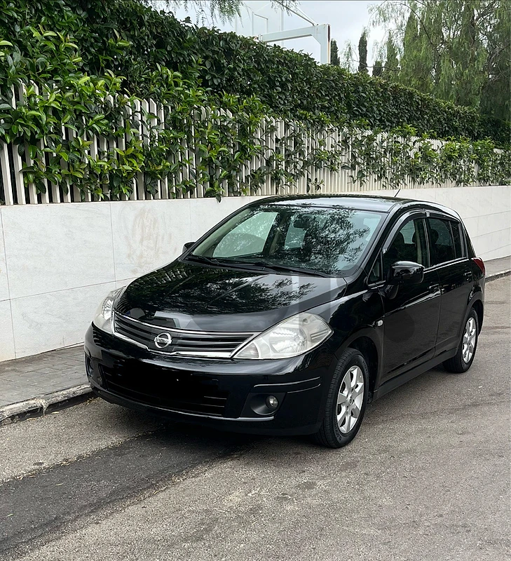 Nissan Tiida 2012
