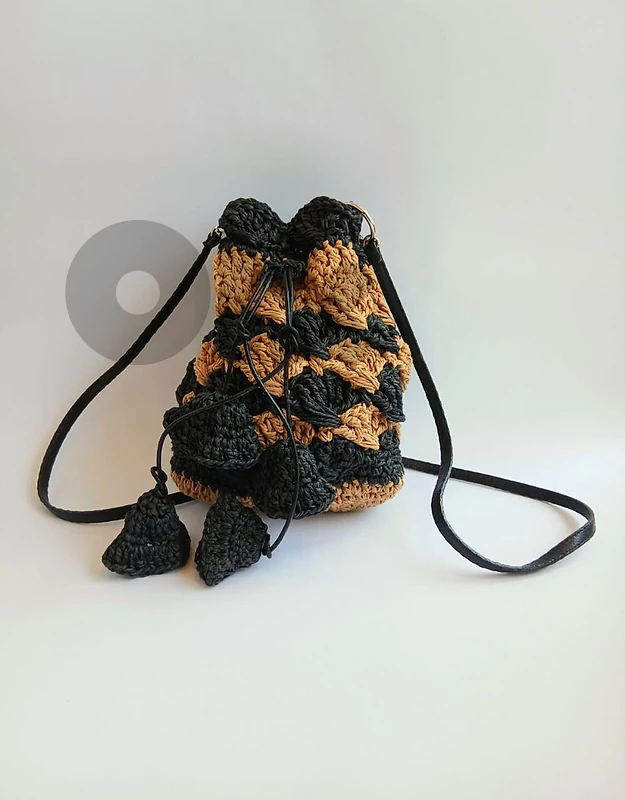 Classic Raffia Bag