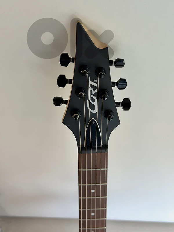 Electric guitar - Cort KX100 BK with strap