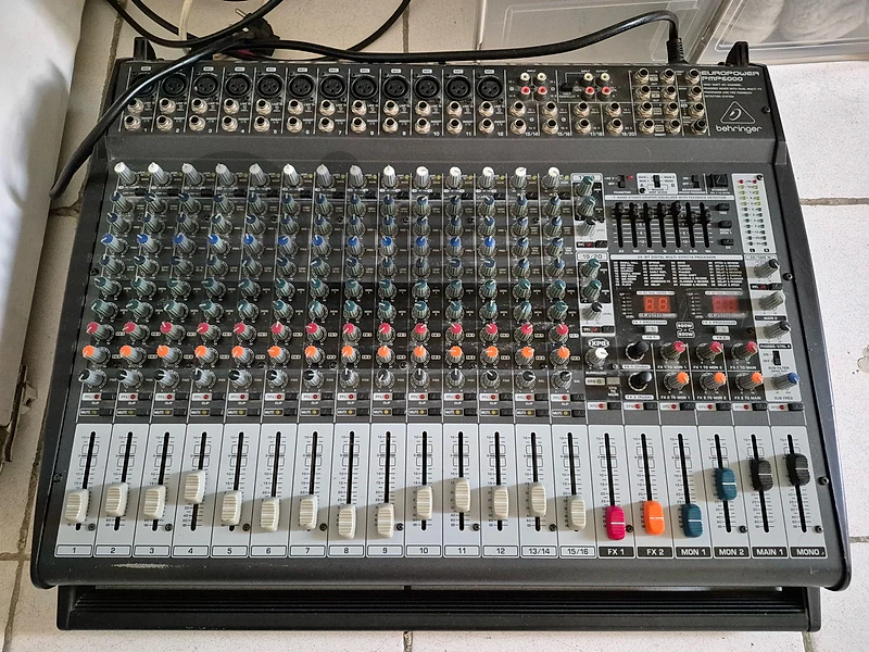 🎵 Behringer Europower PMP6000 Mixer + 6 سماعات LITEC Pro