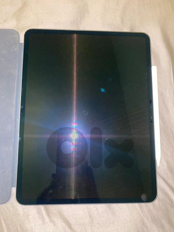 ipad pro 13” 256gb M5 with pro pen and cover