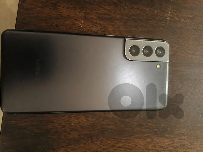 Complete Setup: 2 Laptops, TCL Screen, Galaxy S21 & Gear - $350