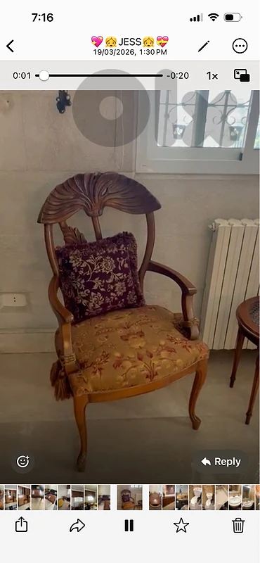 twin flower chairs