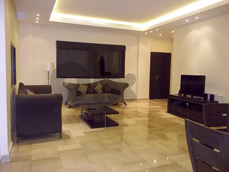 Lwayzeh; apt w garden for rent - اللّويزة-بعبدا؛ شقّة مع حديقة للإيجار