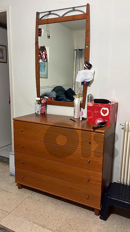 small closet ,a dresser and 2 chiffonier