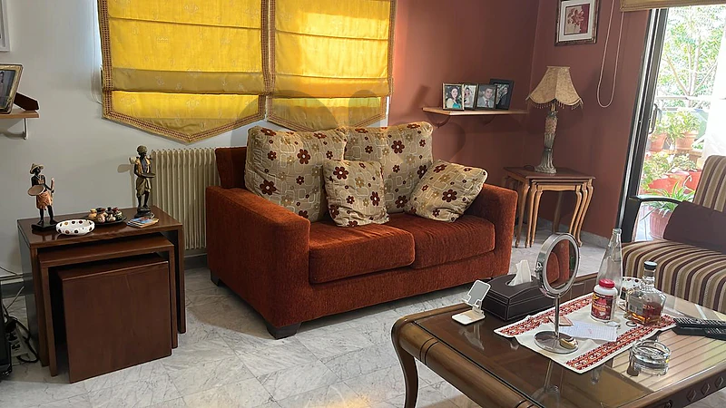 rectangular coffee table