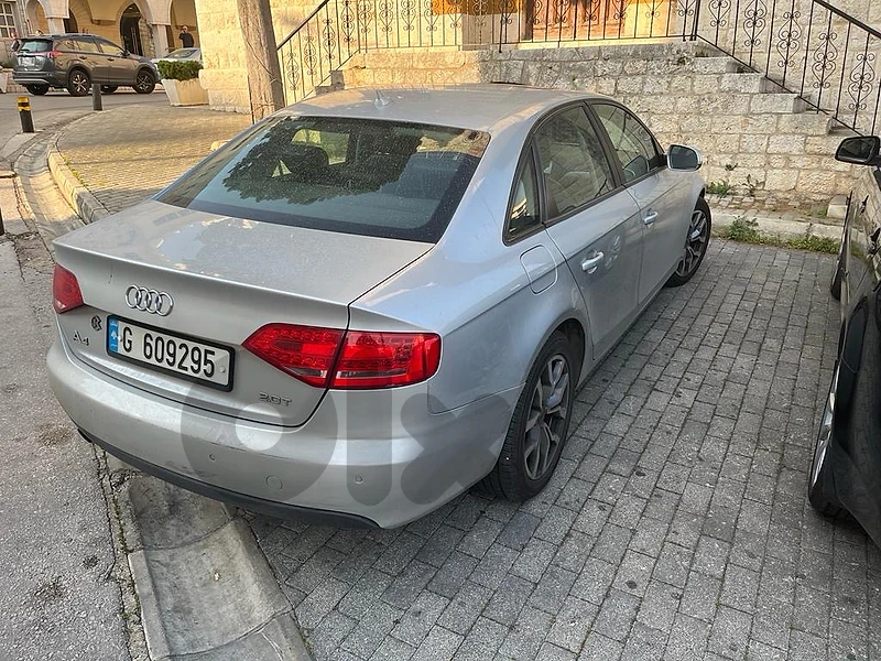 Audi A4 2009 2 litres, FWD