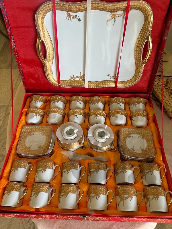 Elegant 43-Piece Gold Porcelain Coffee Set with Serving Tray – Unused
