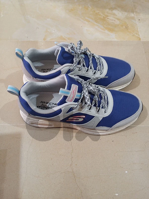 أسبدرين رجالي للبيع ماركة SKECHERS Original شبه جديد قياس 45 السعر 65$