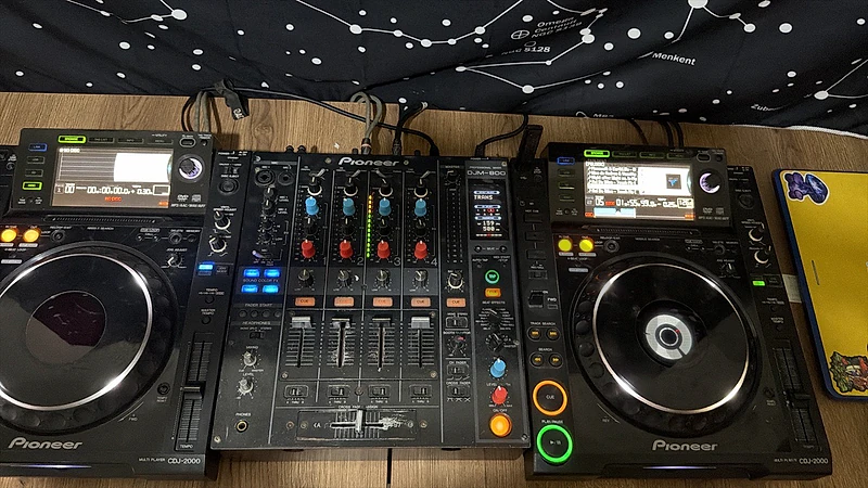 cdj 2000