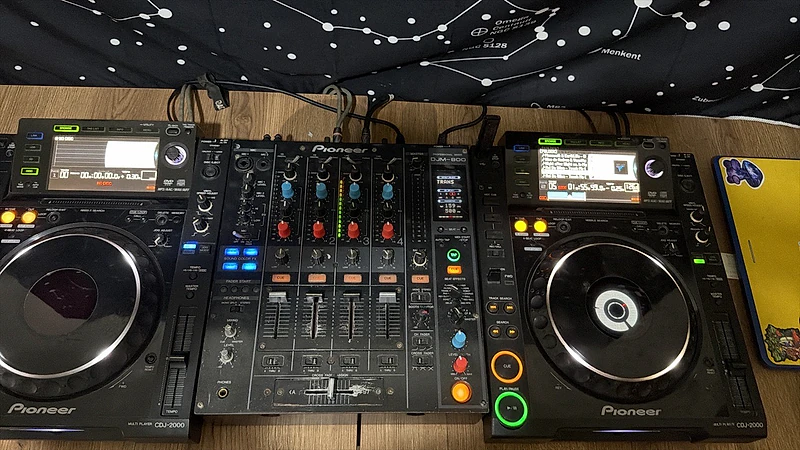 cdj 2000