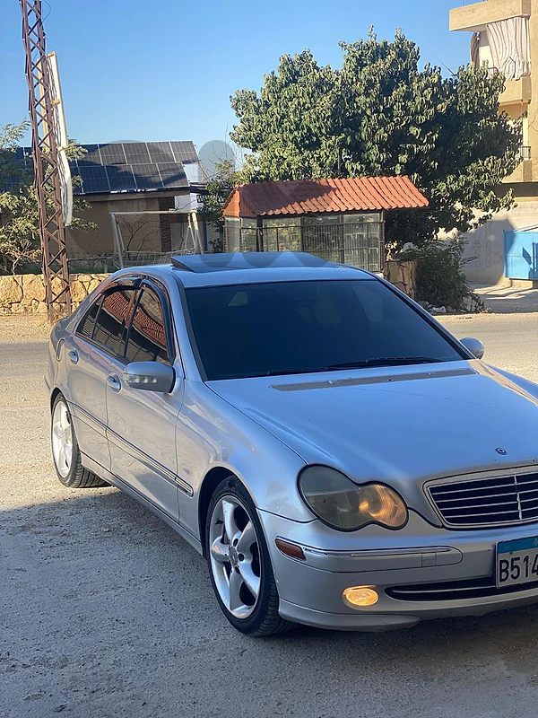 Mercedes-Benz C-Class 70349423