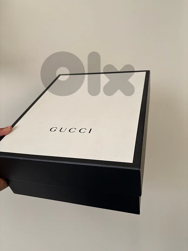 Authentic EMPTY Gucci shoe box (square)