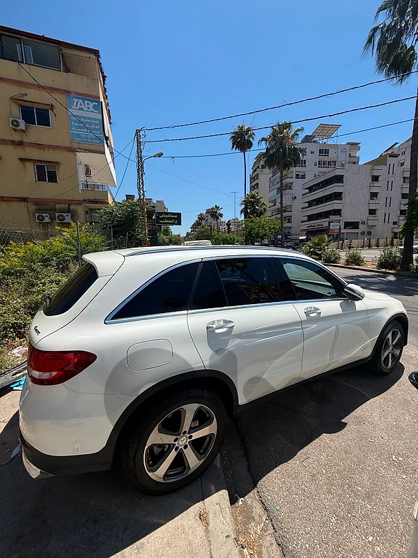 Mercedes-Benz GLC-Class 2017 300 - 4 matic