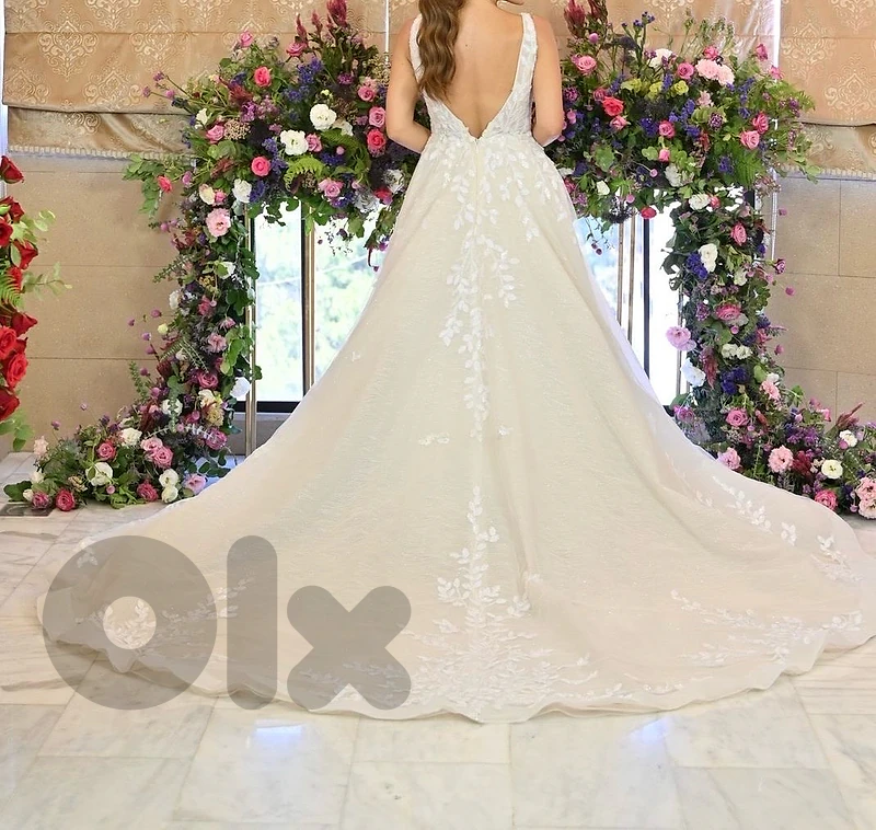 wedding dress