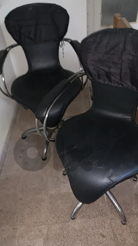 5 leather chairs 125$