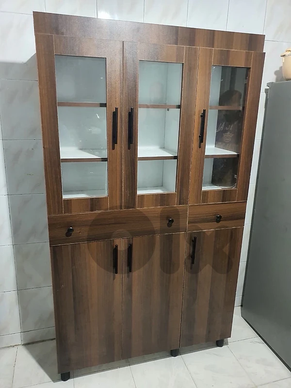 خزانة مطبخ جديدة من المعمل