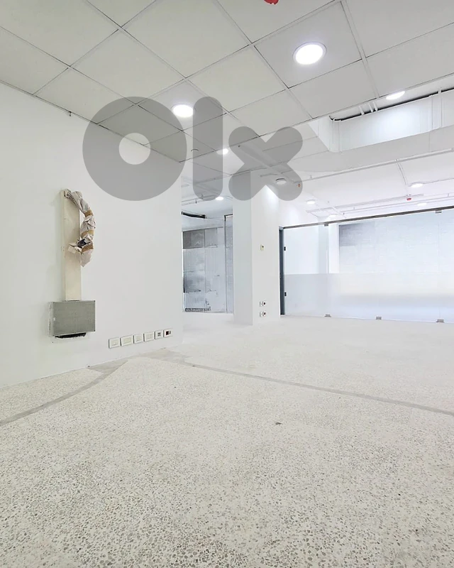 RAO26-5294 Office 170 m² for Rent – Achrafieh