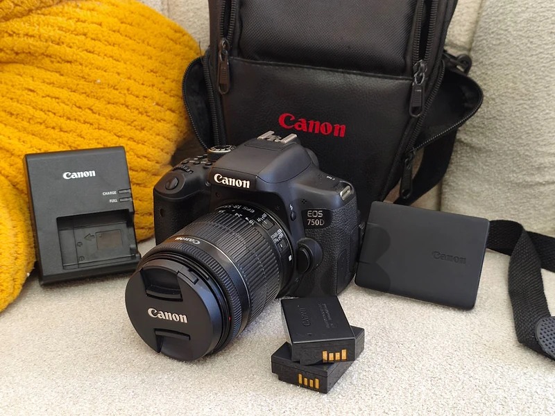 Canon EOS 750D