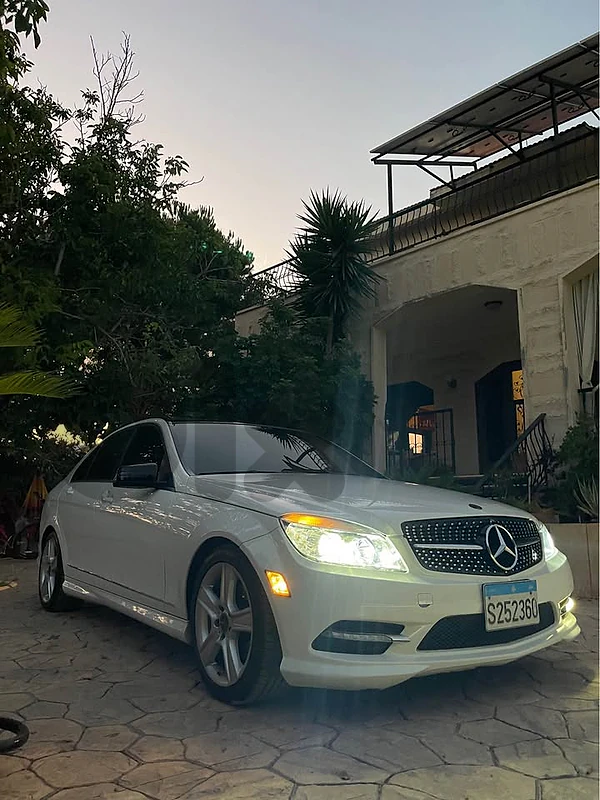 Mercedes-Benz C-Class 2011