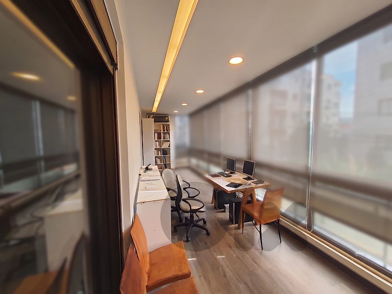 Apartment with Terrace for Sale–El Mansouriehشقة مع تراس للبيع