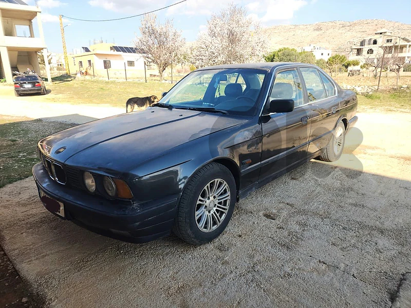BMW 5-Series 1996 للبيع ٥٢٥ فيتاس عادي