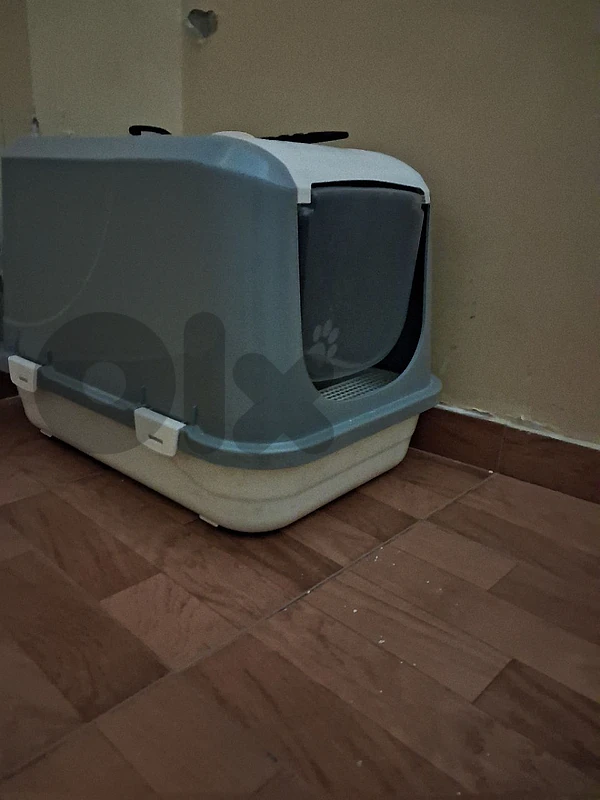 ليتر بوكس مع قاعده للقطط
