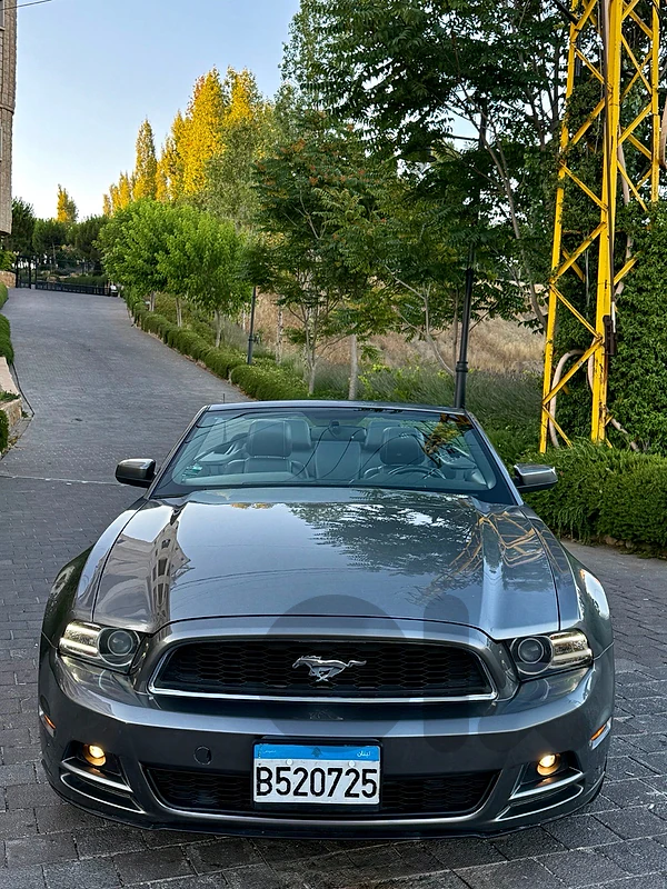 Ford Mustang 2013 meshye 100,000km مصدر شركه لبنان مالك واحد