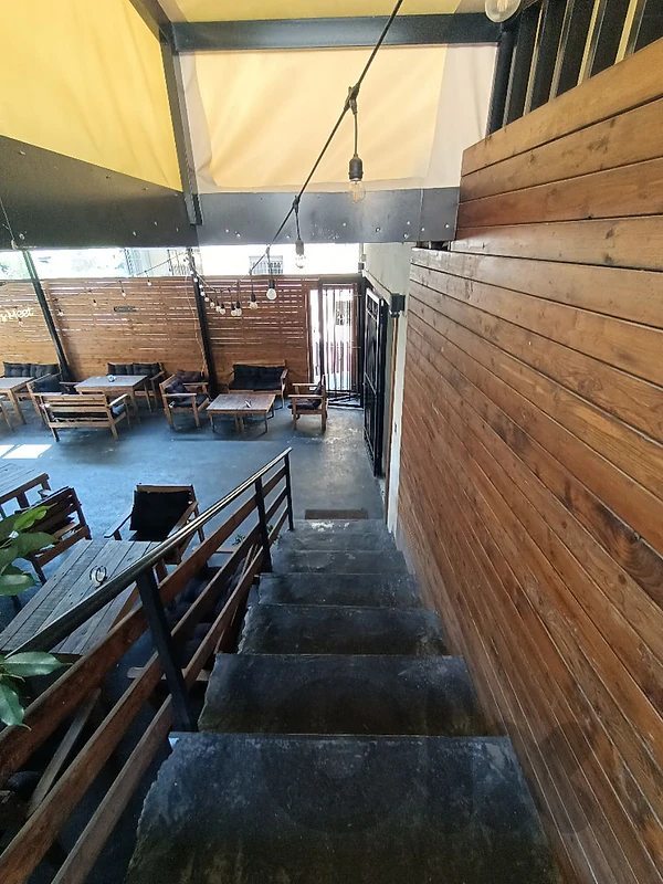 Fully equipped Restaurant for rent in Mansourieh
