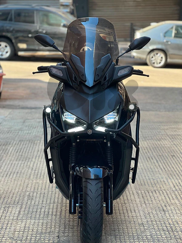xmax 300cc copy A yamaha 400km full