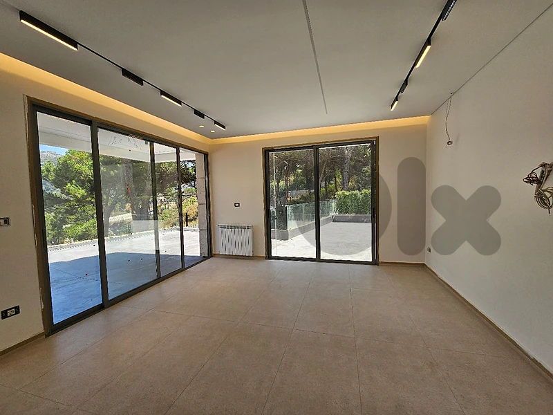 Unique Apartment with terrace for sale in Baabdat