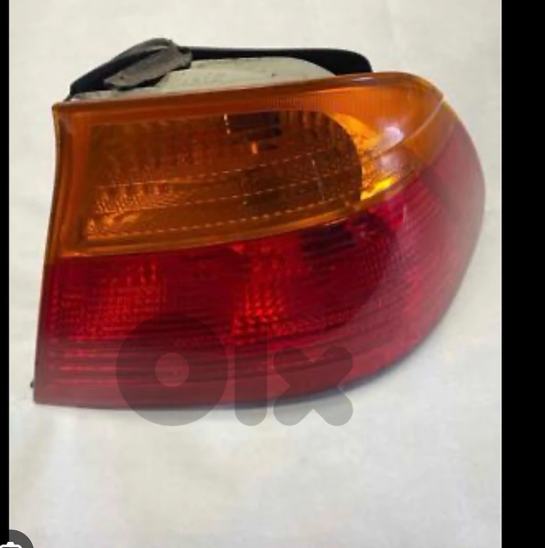 BMW 323 Rear Lamps – Model 2000 left and right