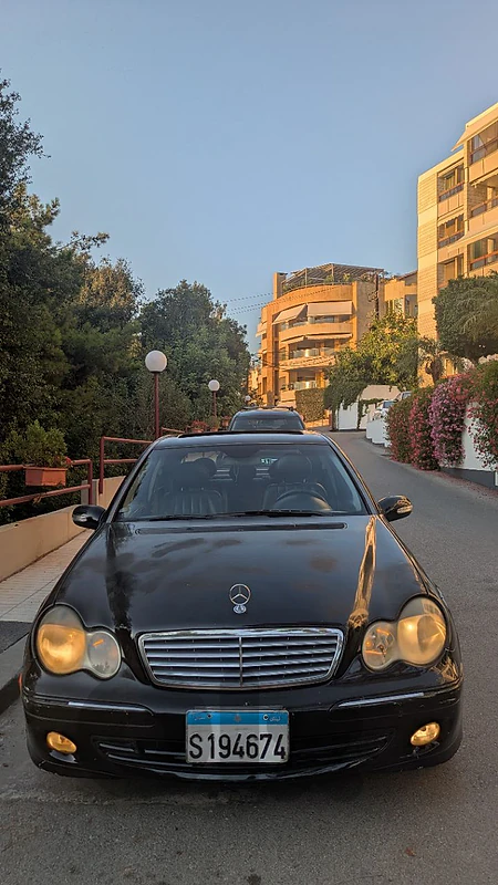 Mercedes-Benz C-Class 2005 240