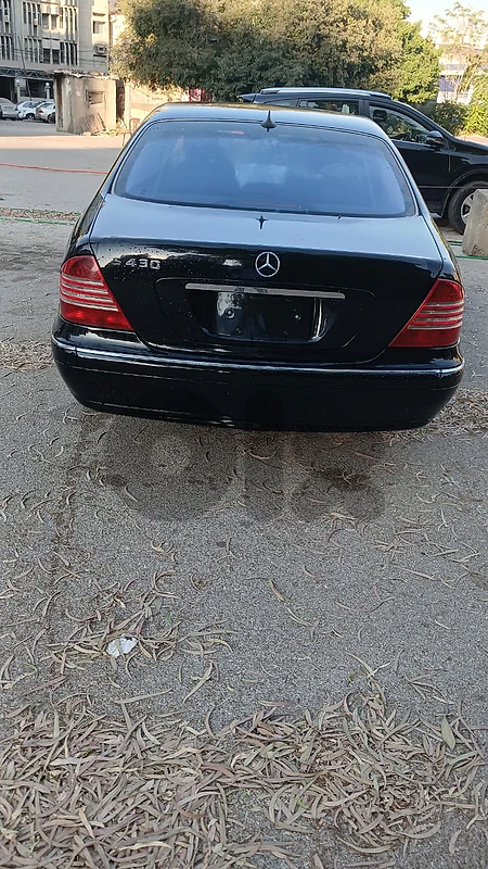 Mercedes-Benz S-Class 430