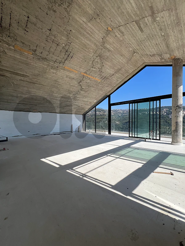 Luxury 3-Master-Bedroom Penthouse for Sale in Monteverde