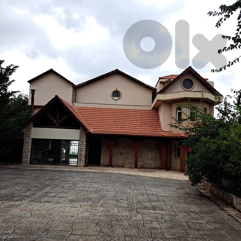 Villa For Sale Qornet El Hamra